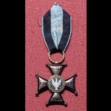 Krzyż Złoty Virtuti Militari po Józefie Patelskim, poruczniku 1. Pułku Strzelców Pieszych